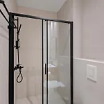 Love hotel Ct