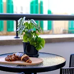 Готель для побачень Ct *